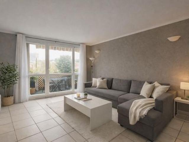 Appartement T4, dernier étage avec vue dégagée