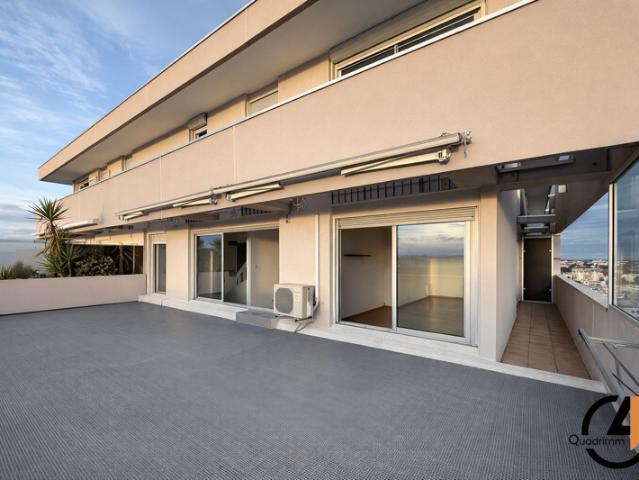 Appartement T4 Duplex 84,37 m2 avec Terrasse + Garage et Par