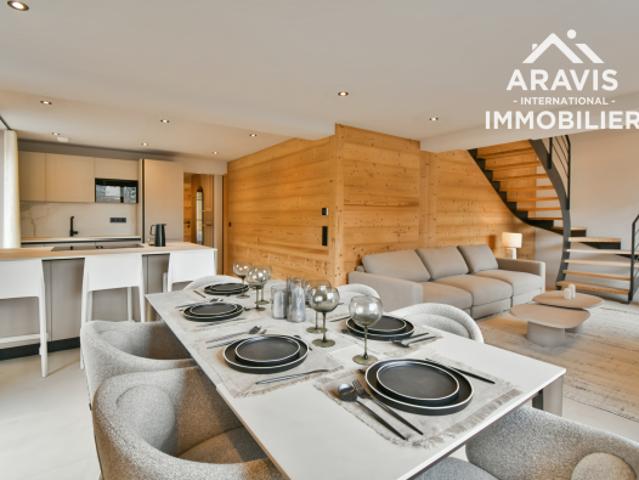 Appartement T4 duplex de 103,30 m2 avec balcons et vue monta