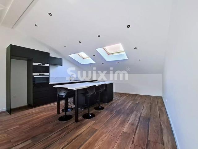 Appartement T4 duplex de 141m2 entièrement rénové avec terrasse et cave!