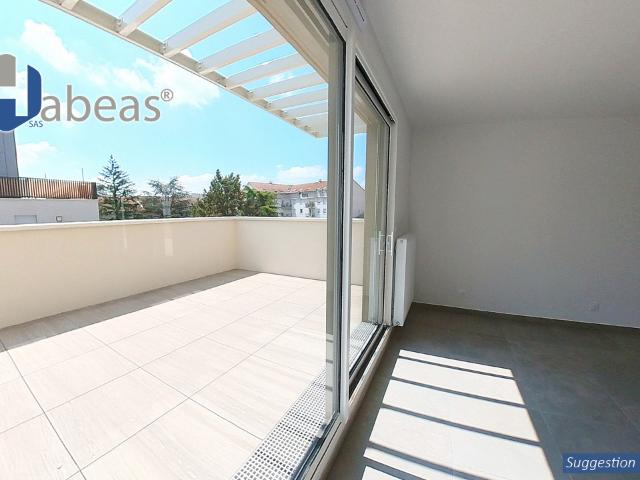 Appartement T4 duplex de 89m² avec deux terrasses de 31 et 18m²