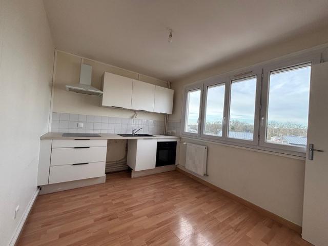 APPARTEMENT T4 EN TRES BON ETAT