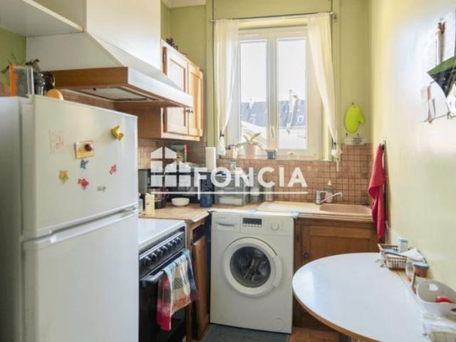 Appartement t4 en plein centre ville proche place du martroi