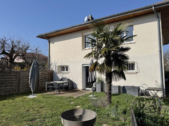APPARTEMENT T4 EN REZ DE JARDIN AU GRAND CALME