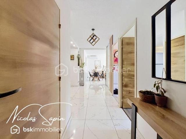 Appartement T4 en rez de jardin avec garage