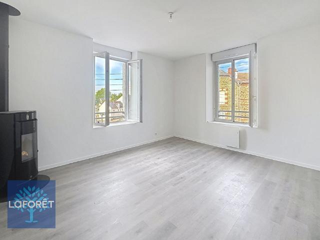 Appartement T4 FOUGERES à louer