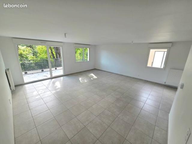Appartement T4 Gières
