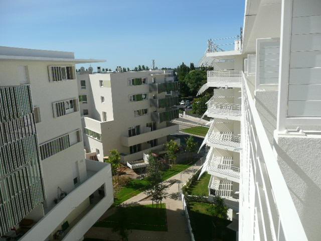 APPARTEMENT T4 LOUE