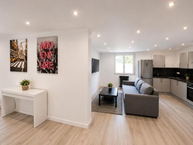APPARTEMENT T4 METRO FLACHET
