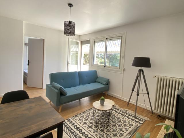 APPARTEMENT T4 MEUBLE COURONNERIES
