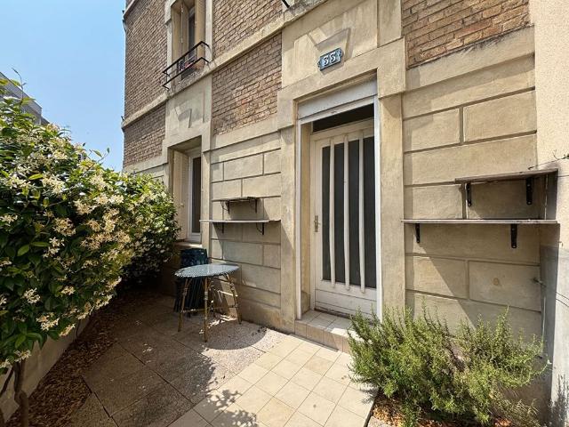 APPARTEMENT T4 MEUBLÉ AVEC COUR 70.3 M² REIMS CENTRE