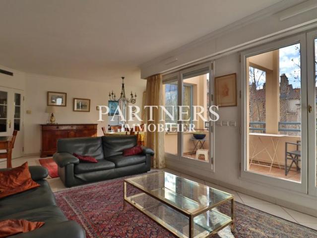 Appartement T4 Meublé Terrasse Parking