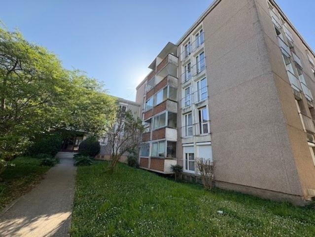 Appartement T4 + PARKING ET CAVE