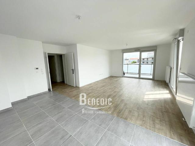 Appartement T4 parkings balcon Résidence Les RIVAGES