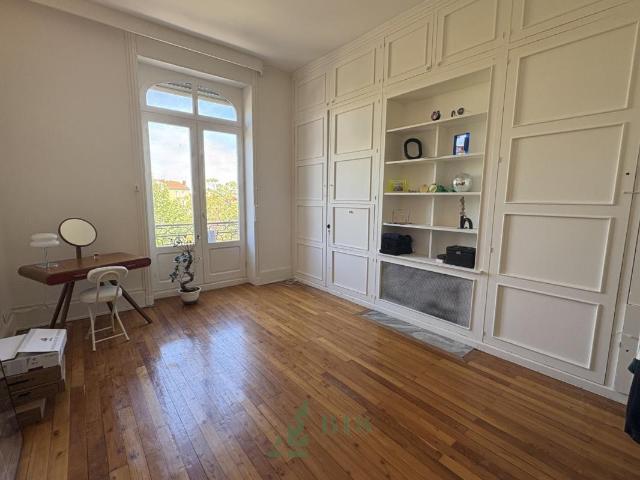 APPARTEMENT T4 PROCHE GARE