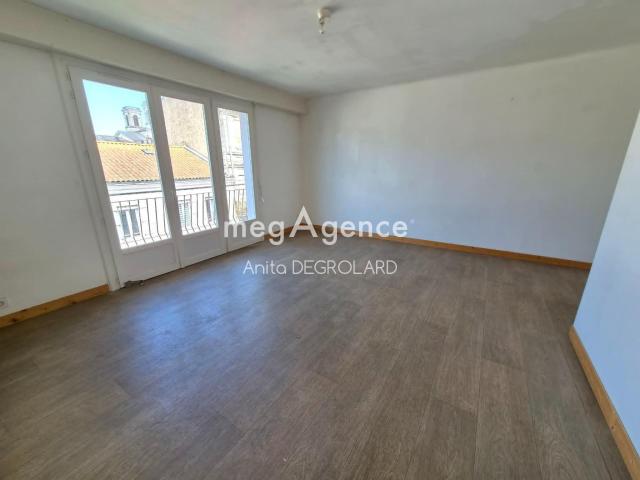 APPARTEMENT T4 QUARTIER DES HALLES LA ROCHE SUR YON