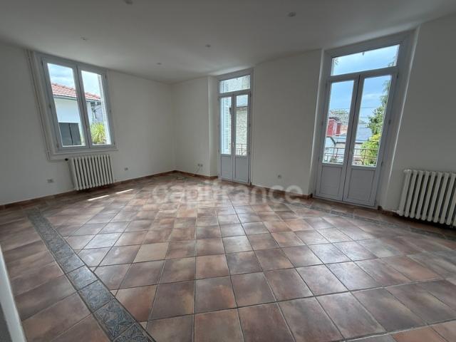 Appartement T4 quartier église paroissiale