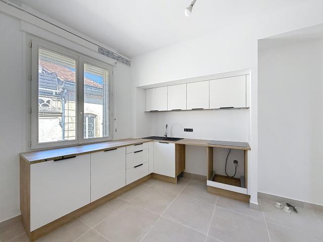 Appartement T4 rénové avec balcon