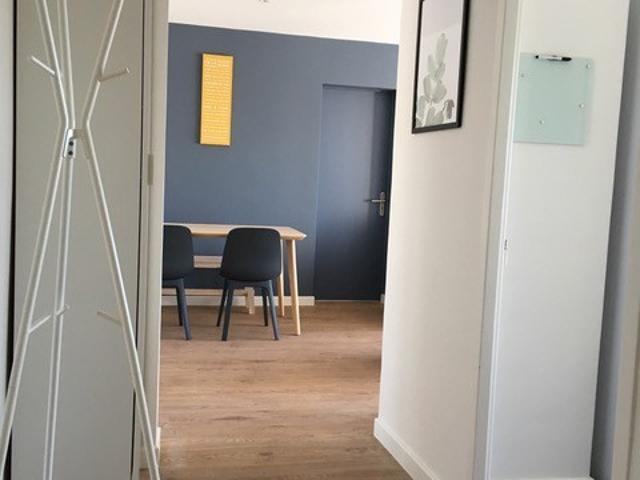 Appartement T4 rénové avec balcon, cave et garage, Rue Montplaisir, 26000 VALENCE