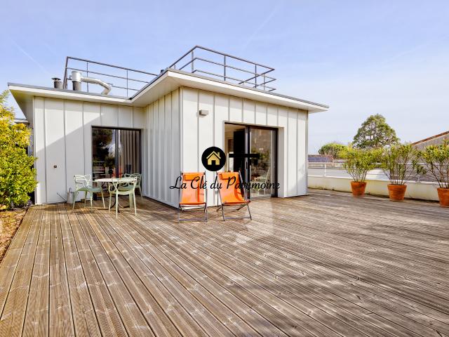 APPARTEMENT T4 RECENT BORDEAUX CAUDERAN DERNIER ETAGE AVEC TERRASSE SUD 2 PLACES PARKING COUVERT