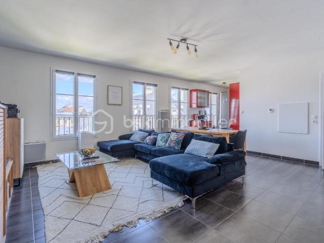 APPARTEMENT T4 SERRIS CENTRE VILLE 86M², SANS VIS À VIS, DPE C