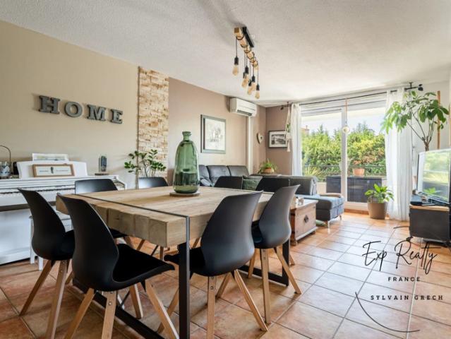 Appartement T4 situé 1er étage avec box simple et garage simpl