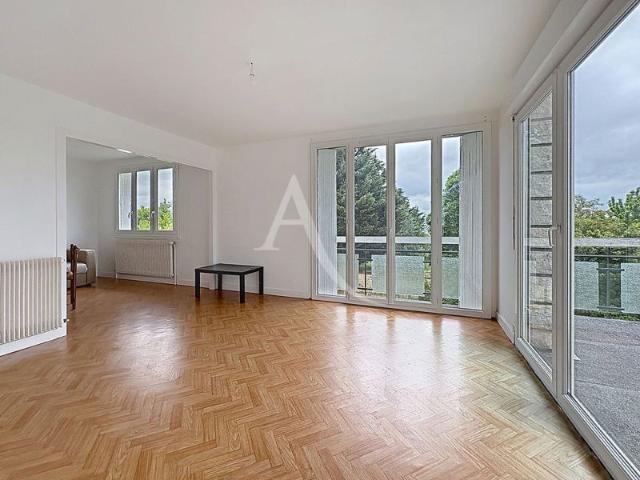 APPARTEMENT T4 SPACIEUX CENTRE VILLE