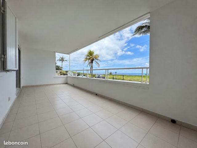 Appartement t4/t5 vue mer ville de sainte suzanne