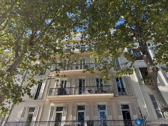 Appartement T5 107 m2 Toulon centre 4 chambres + cave