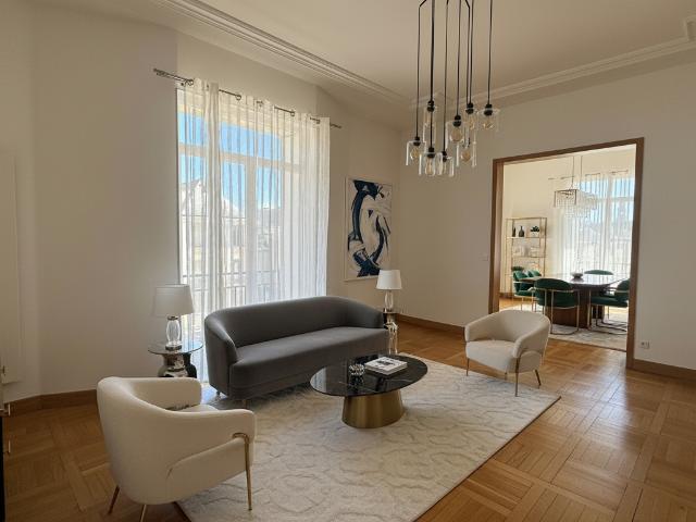 Appartement T5 – 145 m² – TOURS