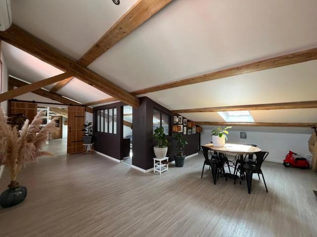 Appartement T5 type Loft 171m2