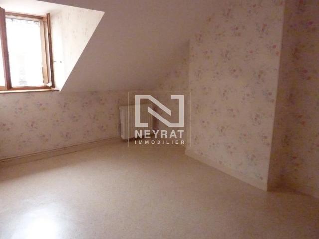APPARTEMENT T5 A LOUER AUTUN 71.95 m2 485 € charges comprises par mois: Immobilier AUTUN | Neyrat Immobilier