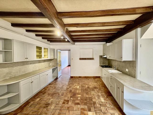 APPARTEMENT T5 A LOUER A SAINT SYMPHORIEN DE LAY
