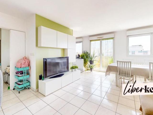 Appartement T5 de 100m² DPE B coeur du centre ville de Bondy 93140