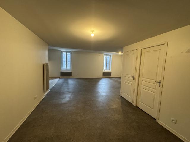 RÉSERVÉ Appartement T5 MAS GRENIER