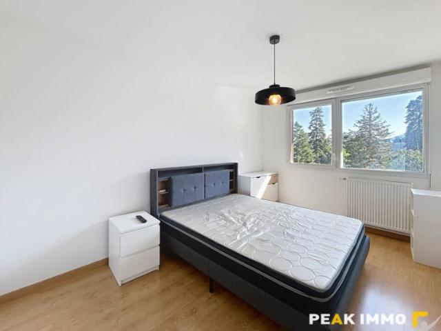 Appartement T5 meublé en attique de 114m2