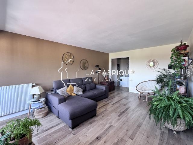 APPARTEMENT T5 PAU SUD