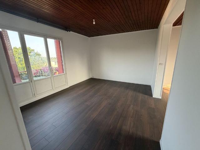 Appartement T5 SAINTE GENEVIEVE DES BOIS à louer