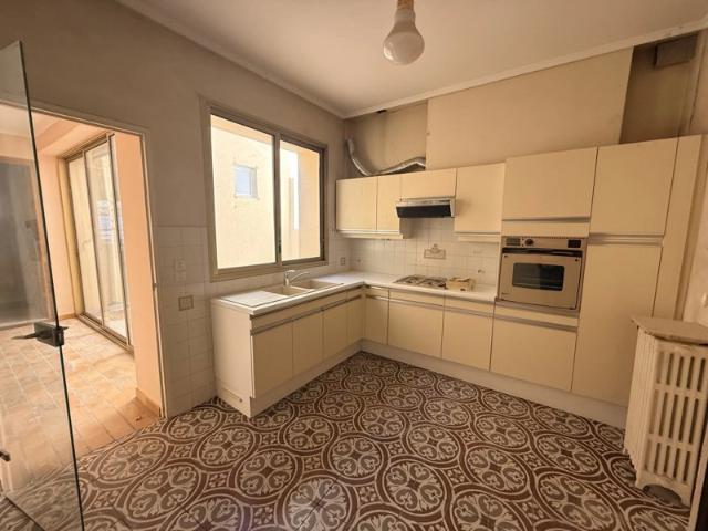 Appartement T5/T6 de 150 m² av patio et balcon