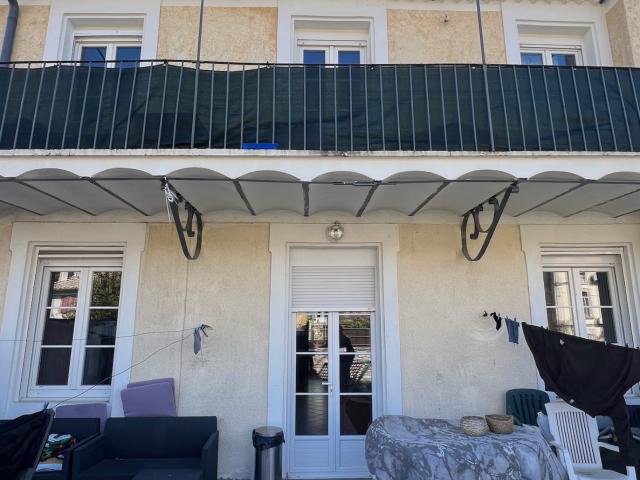 Appartement T6 4 chambres garage Centre NYONS