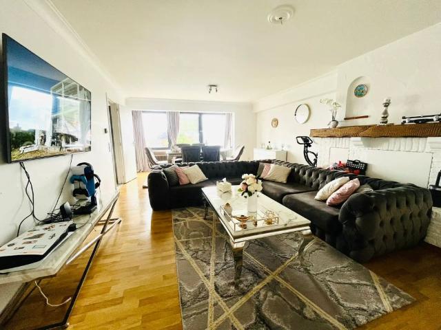 APPARTEMENT TE AALST MET TOPLIGGING