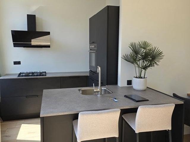 Appartement te huur Mariottestraat in Den Haag voor € 2.495