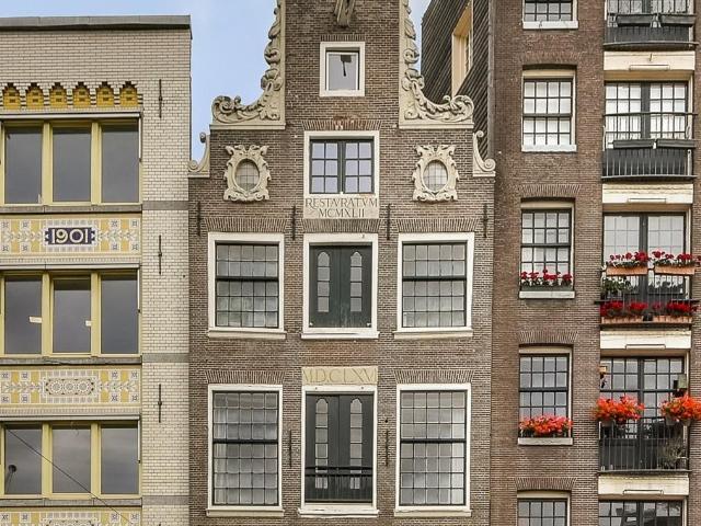 Te huur: Appartement Nieuwezijds Voorburgwal in Amsterdam