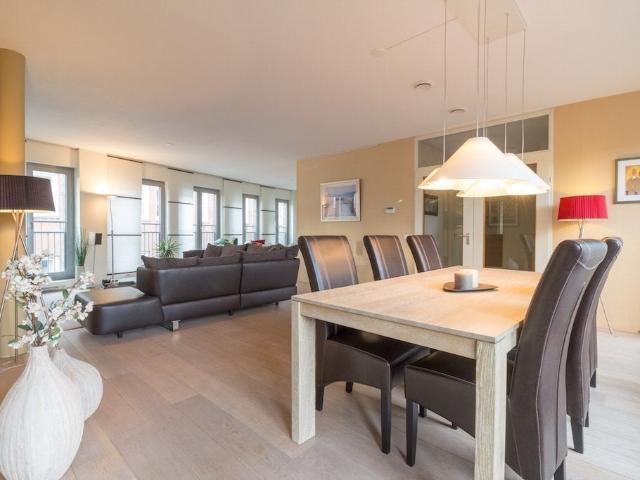 Appartement te huur Nobelstraat 8 D in Den Haag voor € 2.849