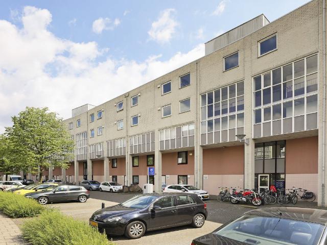 Appartement te huur Aartsbisschop Romerostraat 117 in Utrecht voor € 1.900
