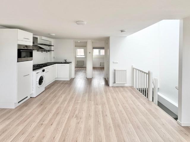 Appartement te huur Cornelis Trooststraat in Amsterdam voor € 2.850