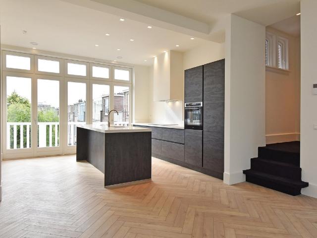 Appartement te huur Frederik Hendriklaan in Den Haag voor € 3.085