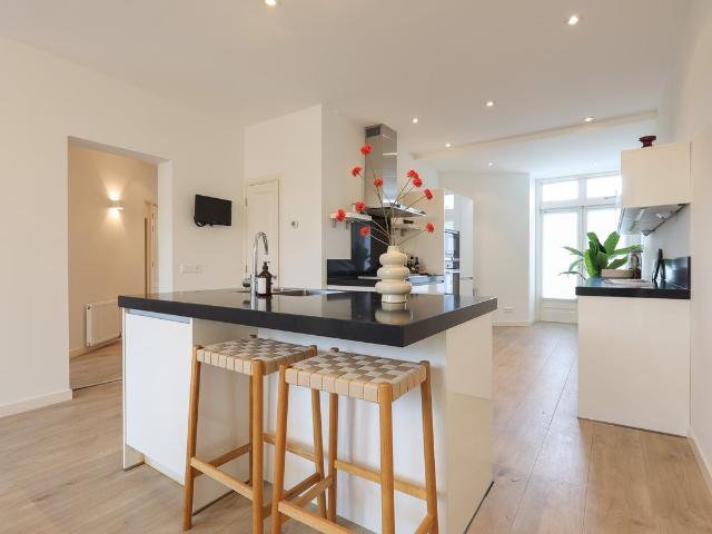 Appartement te huur Gerrit van der Veenstraat 76 2 in Amsterdam voor € 4.950