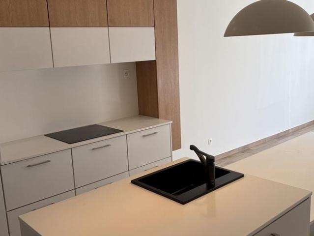 Appartement te huur in Maaseik voor € 875 met 2 slaapkamers