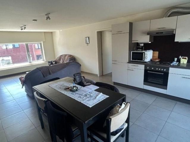 Appartement te huur in Menen voor € 675 met 2 slaapkamers